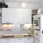 Marina - Center Apartman *
