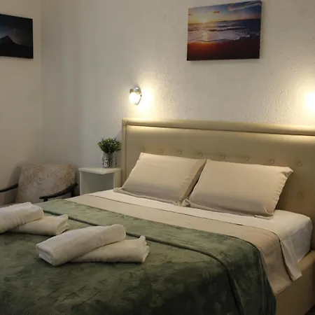 Marina - Center Apartman *