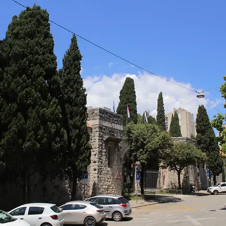 Marina - Center شقة سبليت